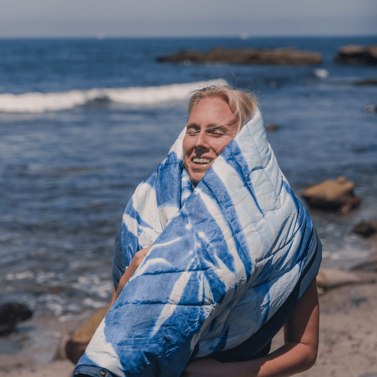 VOITED CloudTouch® Indoor/Outdoor Camping Blanket - Kelp Blankets VOITED