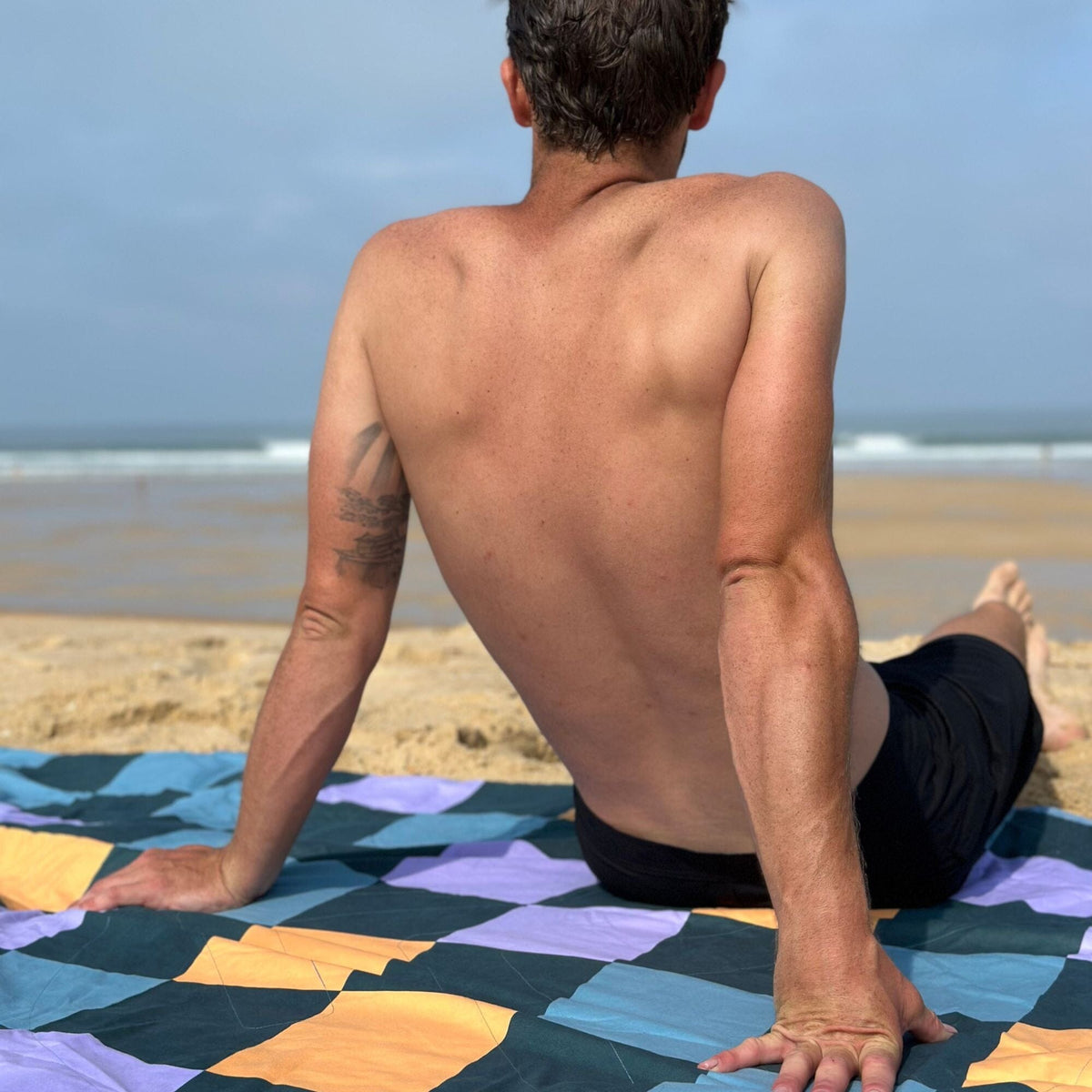 VOITED Compact Picnic & Beach Blanket - Cheeckers Blankets VOITED