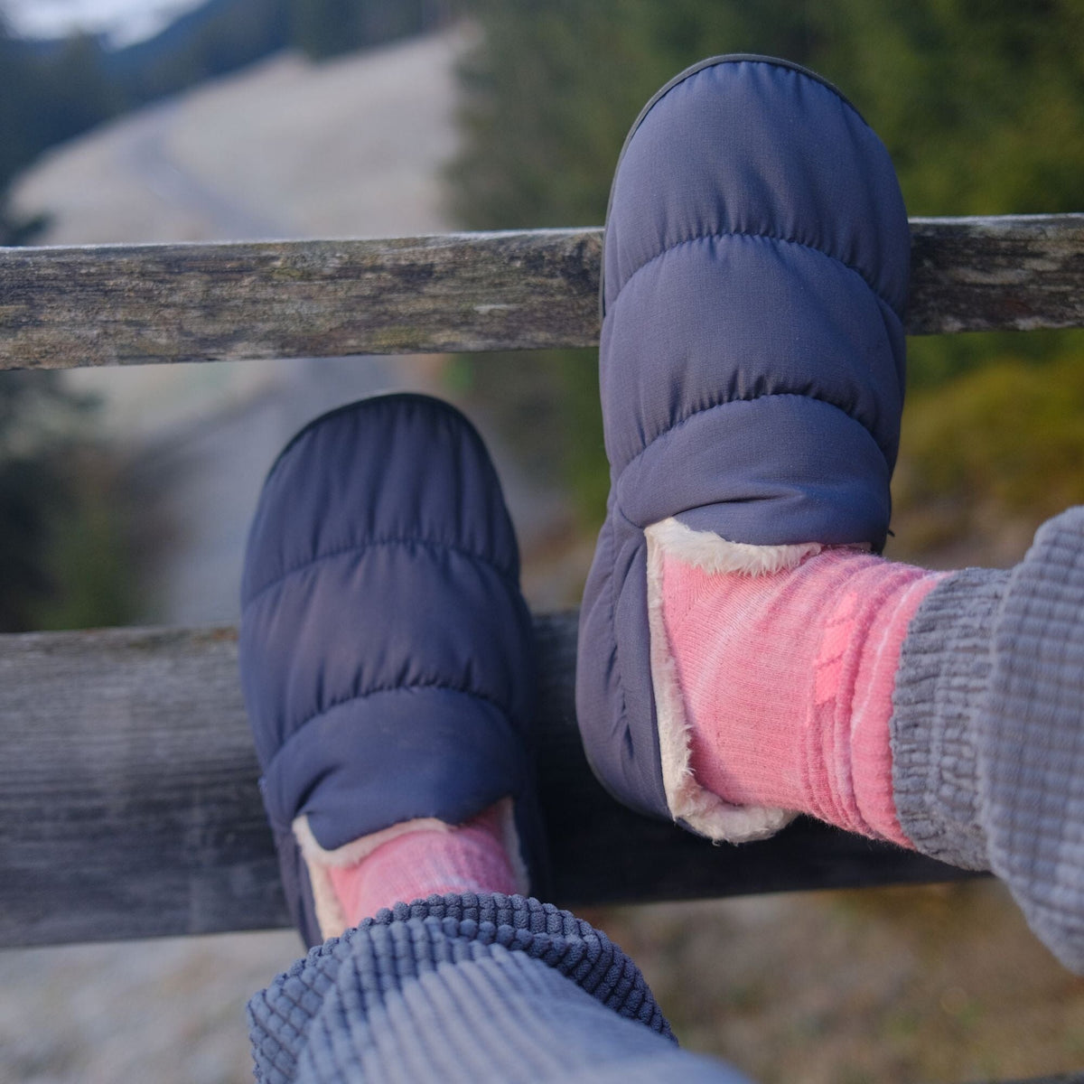 VOITED CloudTouch® Slippers - Lightweight, Indoor/Outdoor Fleece-Lined Camping Slippers - Graphite Footwear VOITED