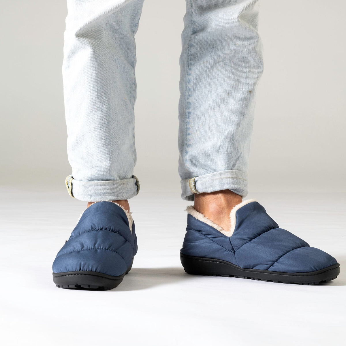 VOITED CloudTouch® Slippers - Lightweight, Indoor/Outdoor Fleece-Lined Camping Slippers - Ocean Navy Footwear VOITED