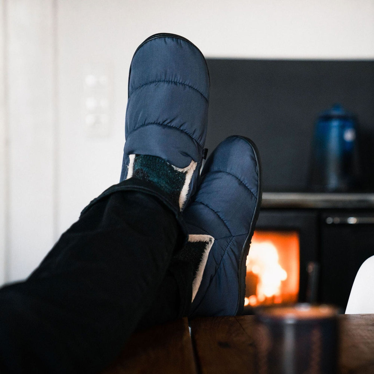 VOITED CloudTouch® Slippers - Lightweight, Indoor/Outdoor Fleece-Lined Camping Slippers - Ocean Navy Footwear VOITED