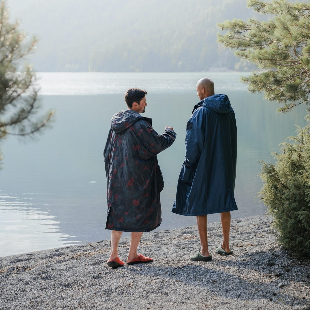 VOITED 2nd Edition Outdoor Changing Robe & Drycoat for Surfing, Camping, Vanlife & Wild Swimming - Ocean Navy Changewear VOITED