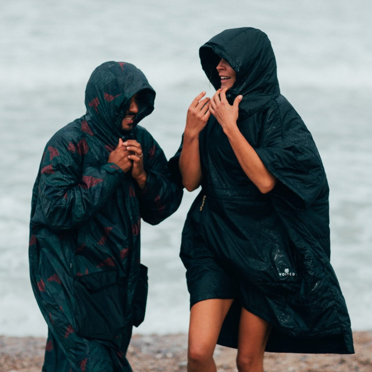 VOITED 2nd Edition Outdoor Poncho for Surfing, Camping, Vanlife & Wild Swimming - Black Changewear VOITED