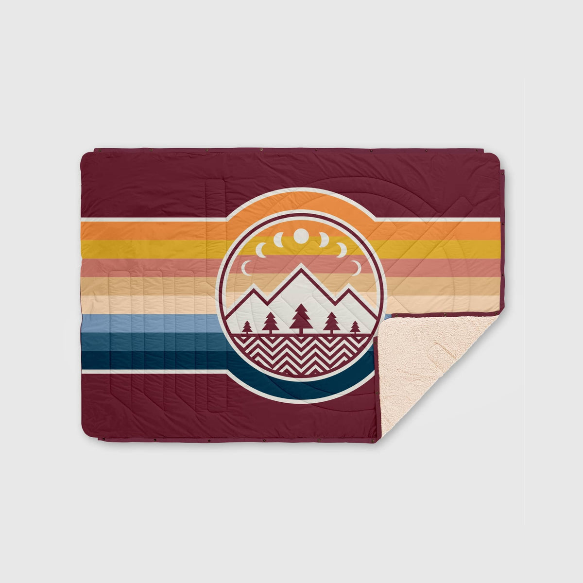 VOITED CloudTouch® Indoor/Outdoor Camping Blanket - Camp Vibes / Berry Blankets VOITED