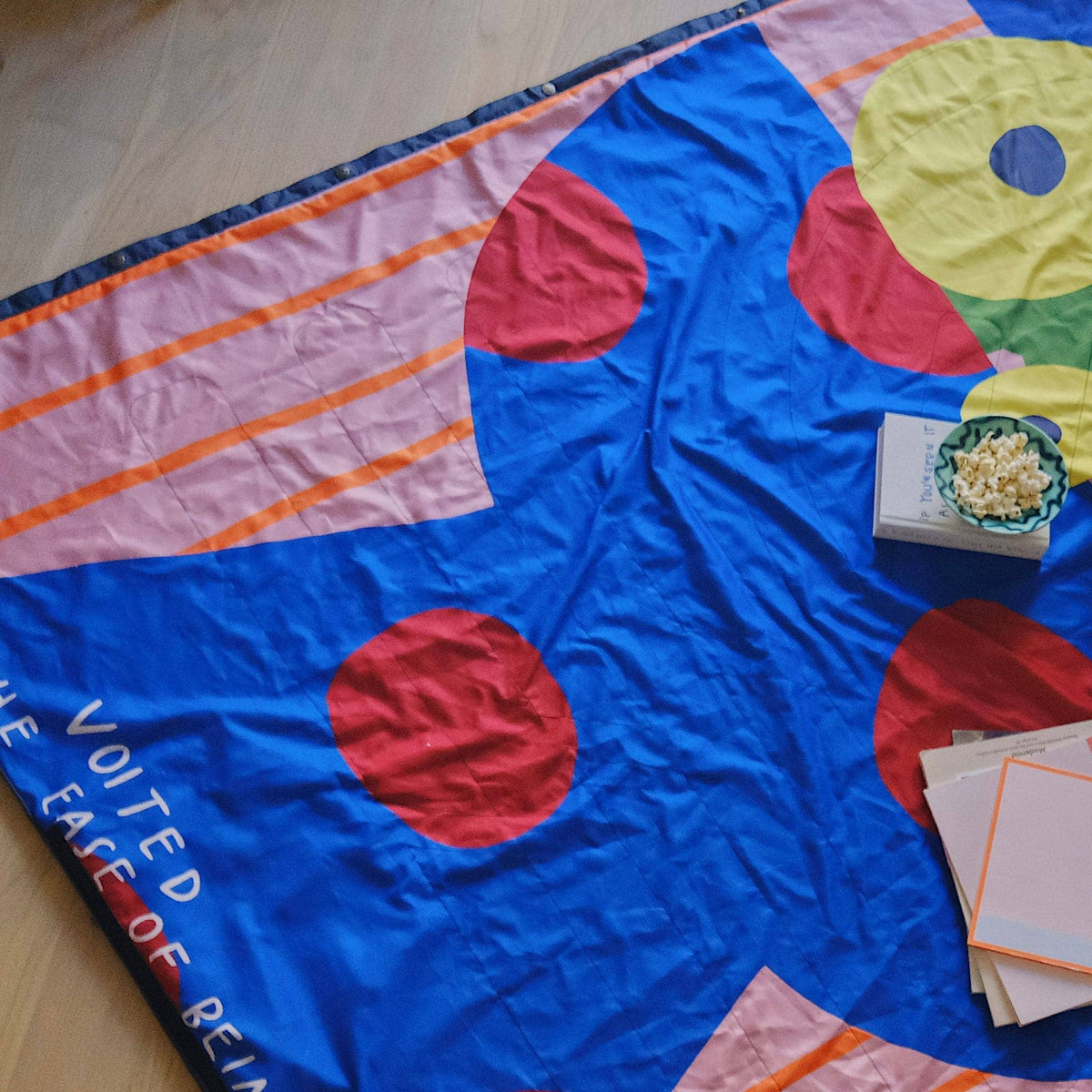 VOITED Compact Picnic & Beach Blanket - Bucket Full Of Sunshine Blankets VOITED 