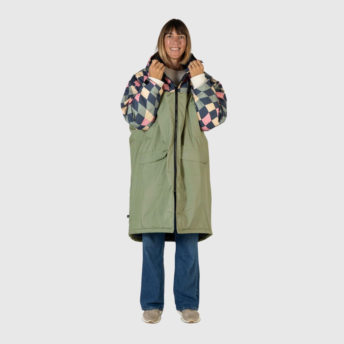 VOITED 3rd Edition Outdoor Changing Robe & Drycoat for Surfing, Camping, Vanlife & Wild Swimming - Wavecheck Changewear VOITED 