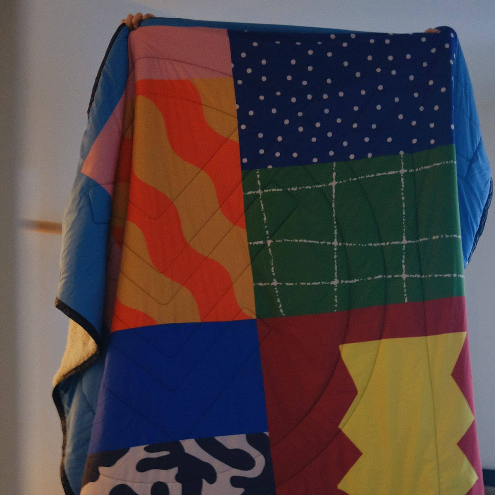 VOITED Queen CloudTouch® Indoor/Outdoor Camping Blanket - Essentials Blankets VOITED 